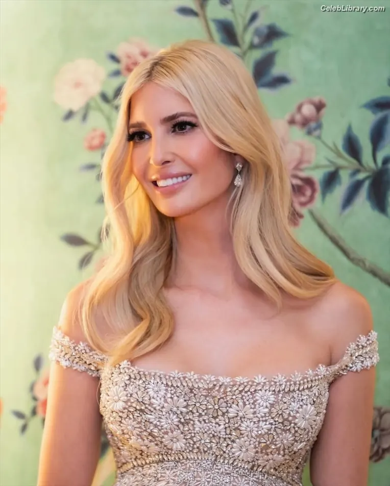 Ivanka Trump photo 13 of 680