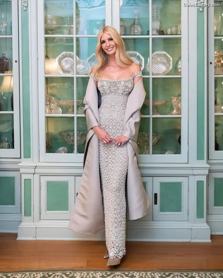 Ivanka Trump photo 16 of 680