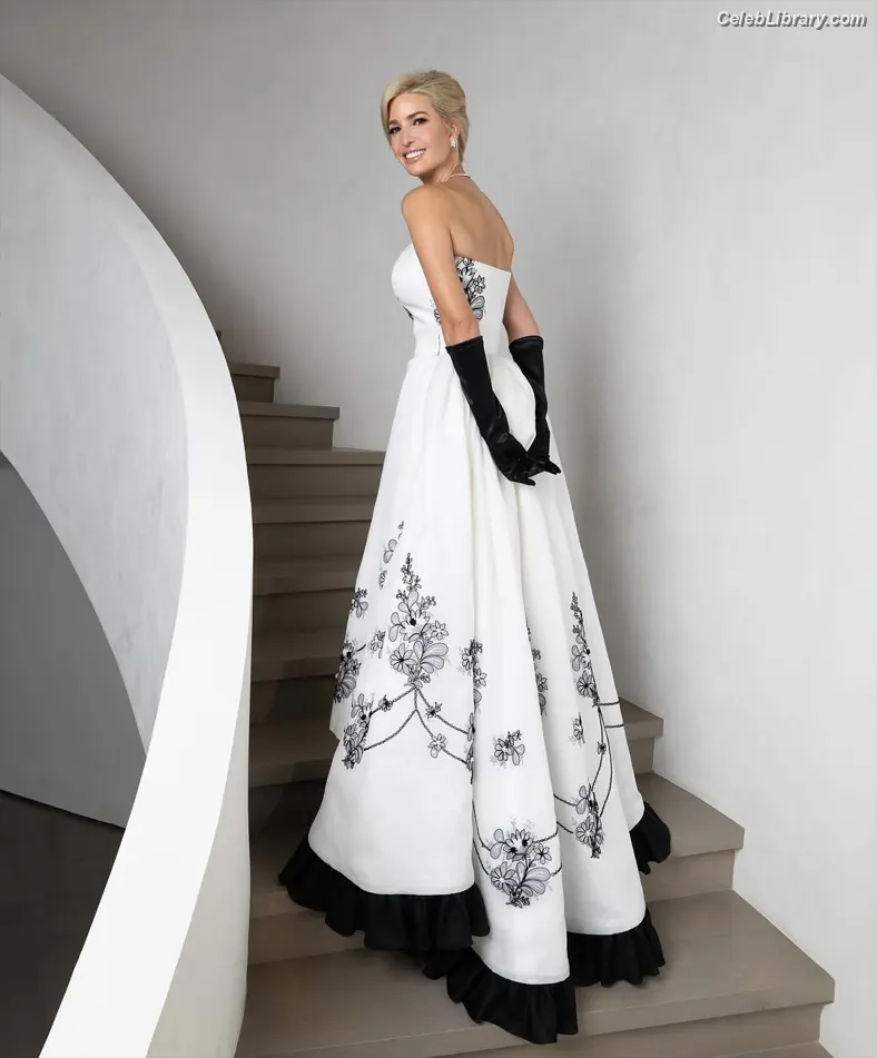 Ivanka Trump photo 20 of 680