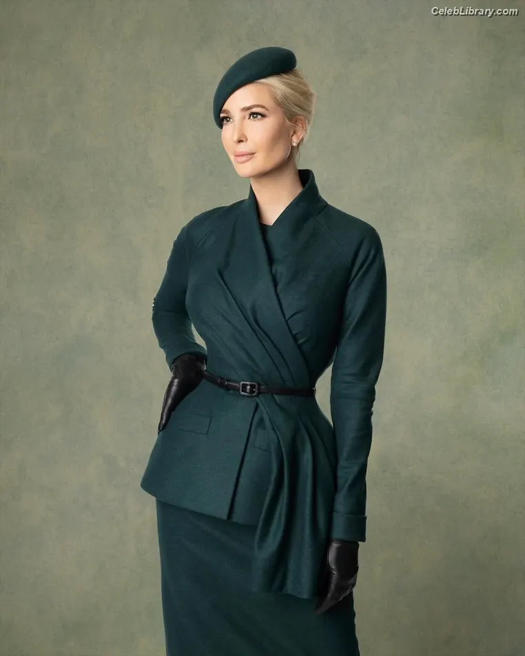 Ivanka Trump photo 3 of 680