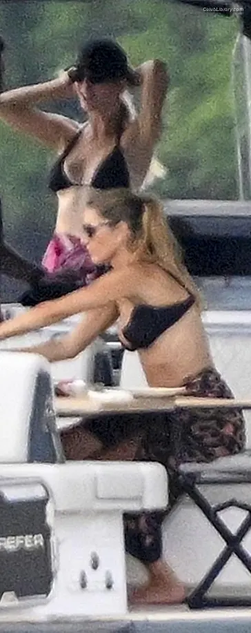 Ivanka Trump photo 13 of 680