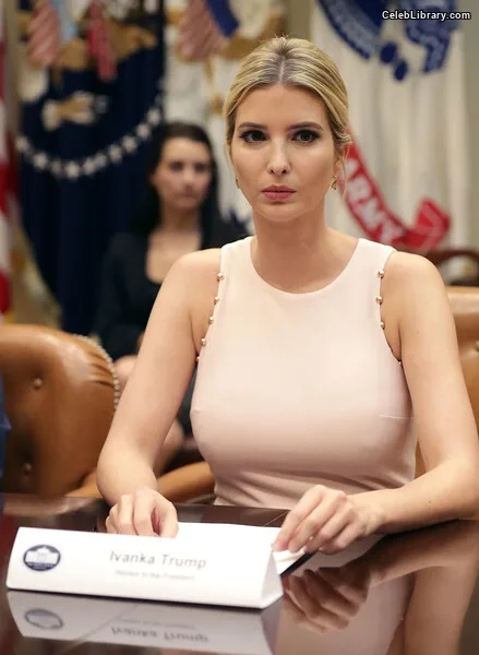 Ivanka Trump photo 2 of 681