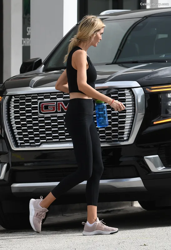 Ivanka Trump photo 6 of 681