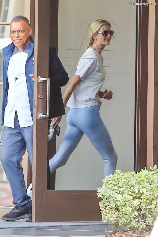 Ivanka Trump photo 23 of 681