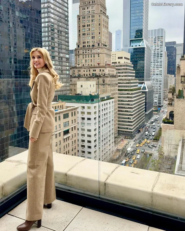 Ivanka Trump photo 5 of 681