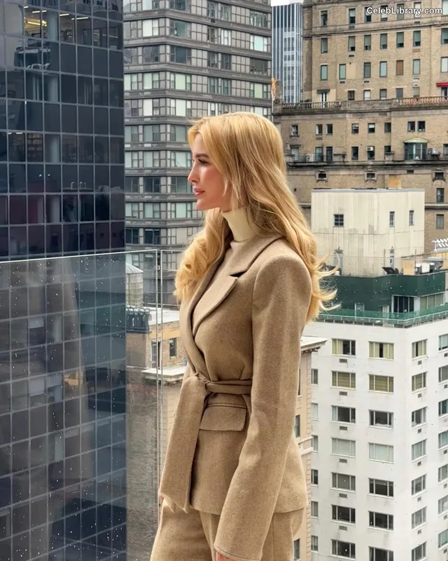Ivanka Trump photo 7 of 681