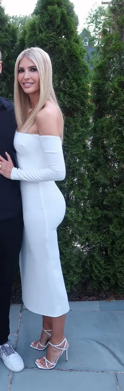 Ivanka Trump photo 10 of 681