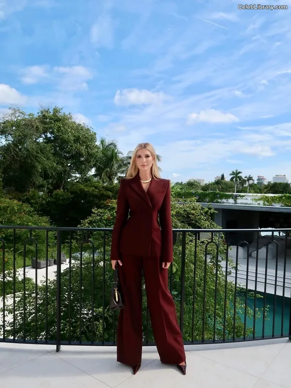 Ivanka Trump photo 18 of 681