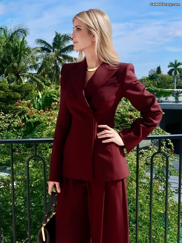 Ivanka Trump photo 19 of 681