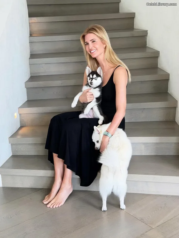 Ivanka Trump photo 16 of 681