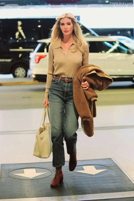 Ivanka Trump photo 24 of 681