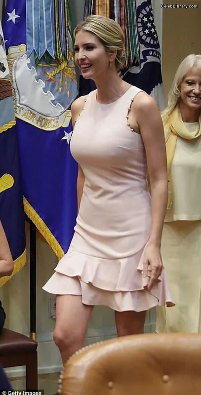 Ivanka Trump photo 2 of 681