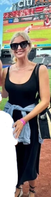Ivanka Trump photo 3 of 681