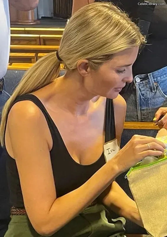 Ivanka Trump photo 11 of 681