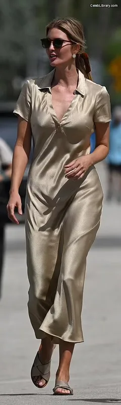 Ivanka Trump photo 14 of 681
