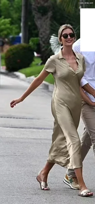 Ivanka Trump photo 22 of 681