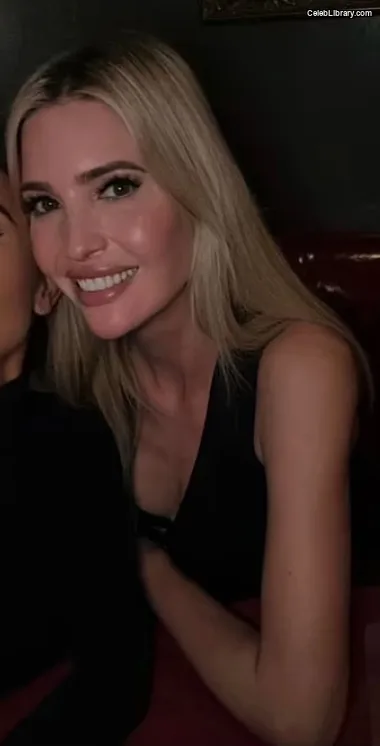 Ivanka Trump photo 19 of 681