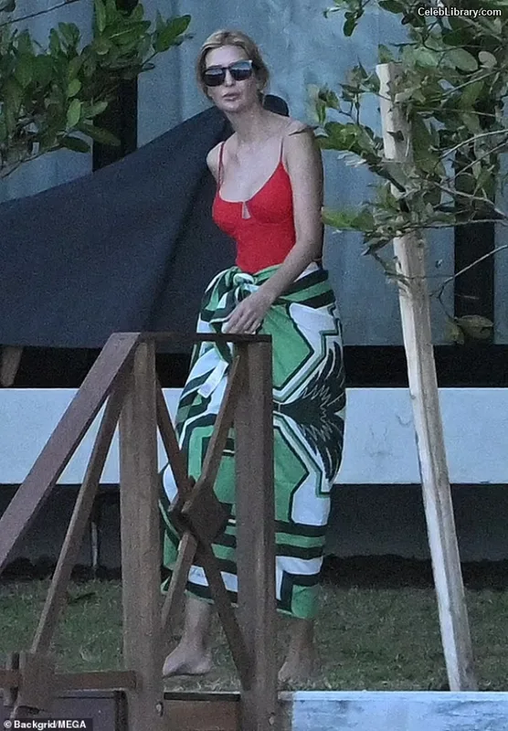 Ivanka Trump photo 2 of 681