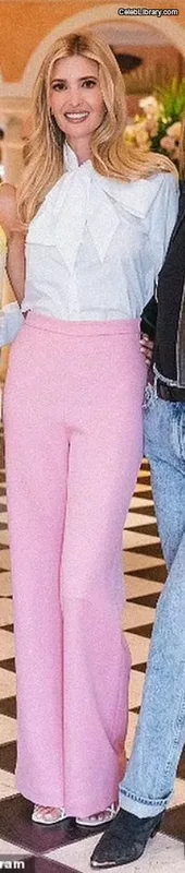 Ivanka Trump photo 16 of 681