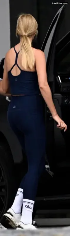 Ivanka Trump photo 1 of 681