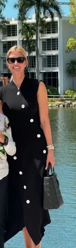 Ivanka Trump photo 7 of 681