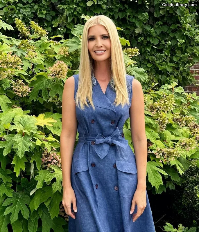 Ivanka Trump photo 8 of 681
