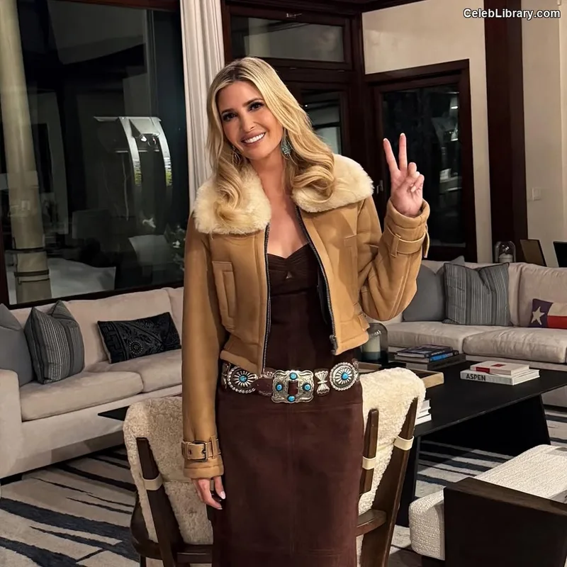 Ivanka Trump photo 21 of 681