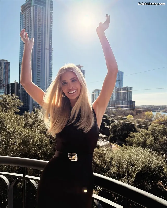 Ivanka Trump photo 3 of 681
