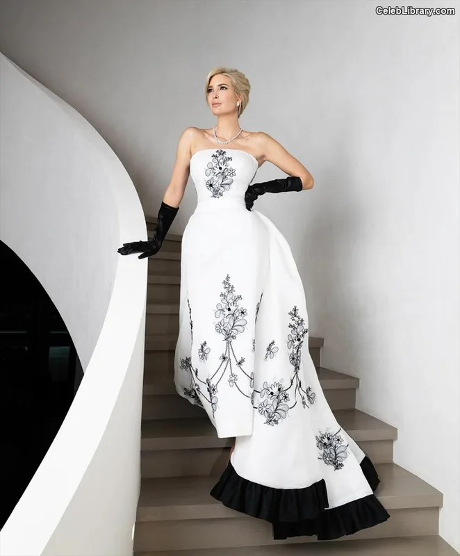 Ivanka Trump photo 16 of 681
