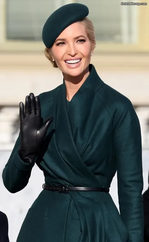 Ivanka Trump photo 4 of 681