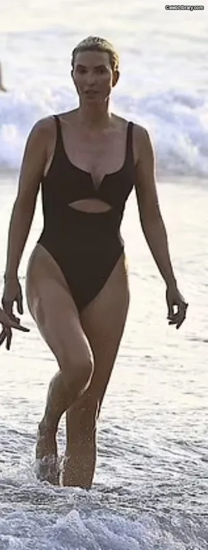 Ivanka Trump photo 20 of 681