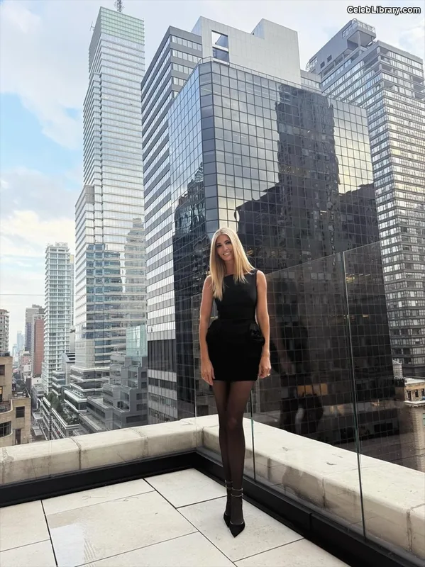 Ivanka Trump photo 21 of 681