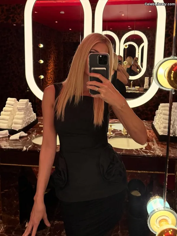 Ivanka Trump photo 23 of 681