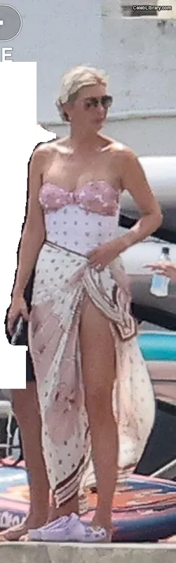 Ivanka Trump photo 24 of 681