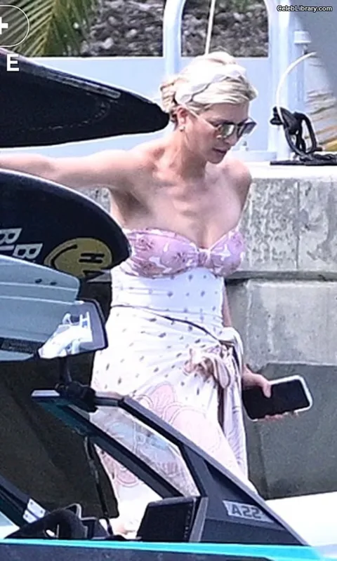 Ivanka Trump photo 3 of 681