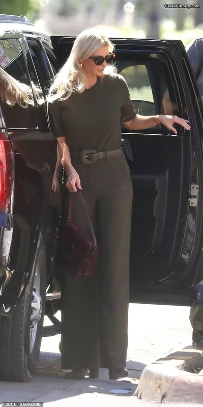 Ivanka Trump photo 5 of 681