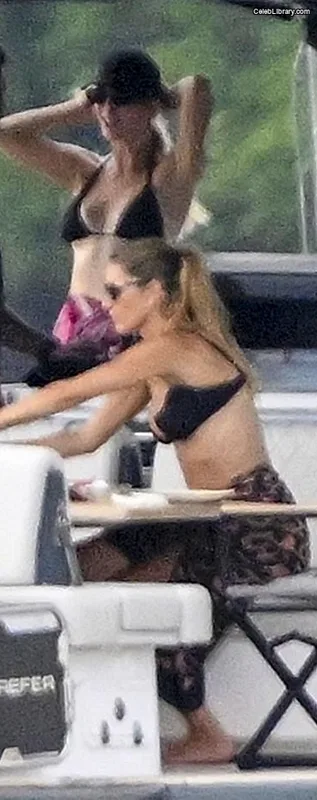 Ivanka Trump photo 20 of 681