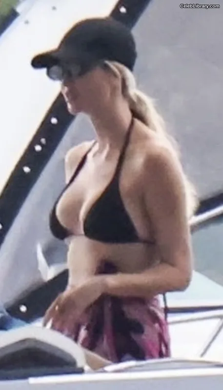 Ivanka Trump photo 23 of 681