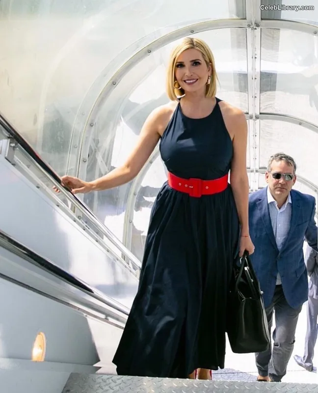 Ivanka Trump photo 10 of 681