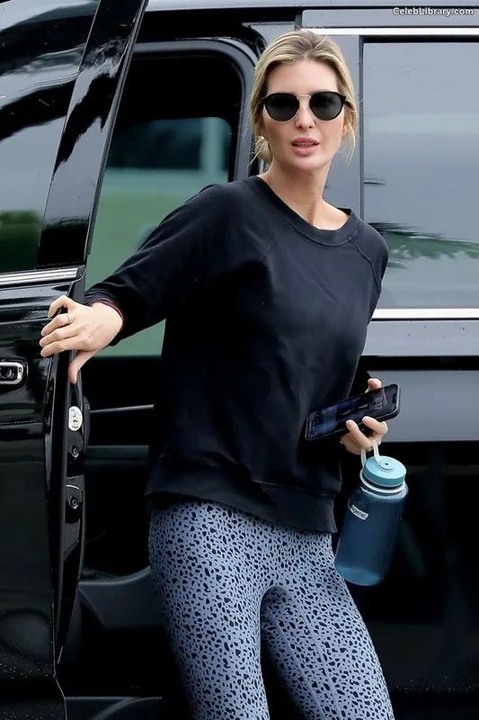 Ivanka Trump photo 5 of 681