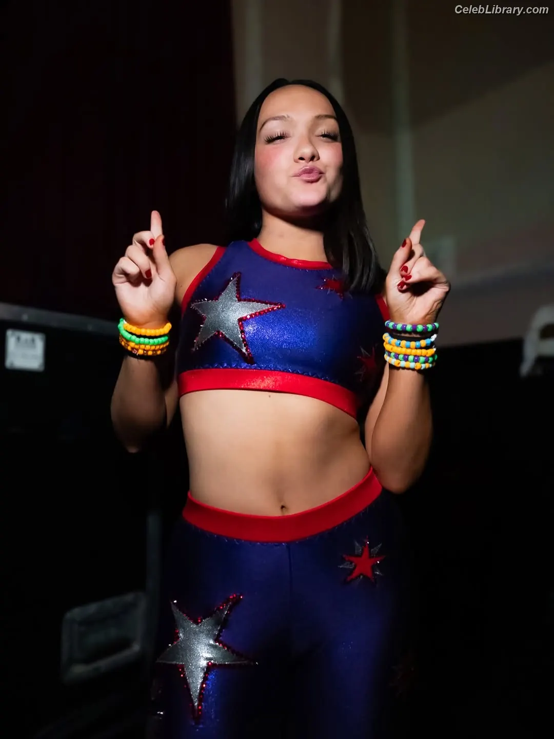 Izzy Moreno photo 18 of 637