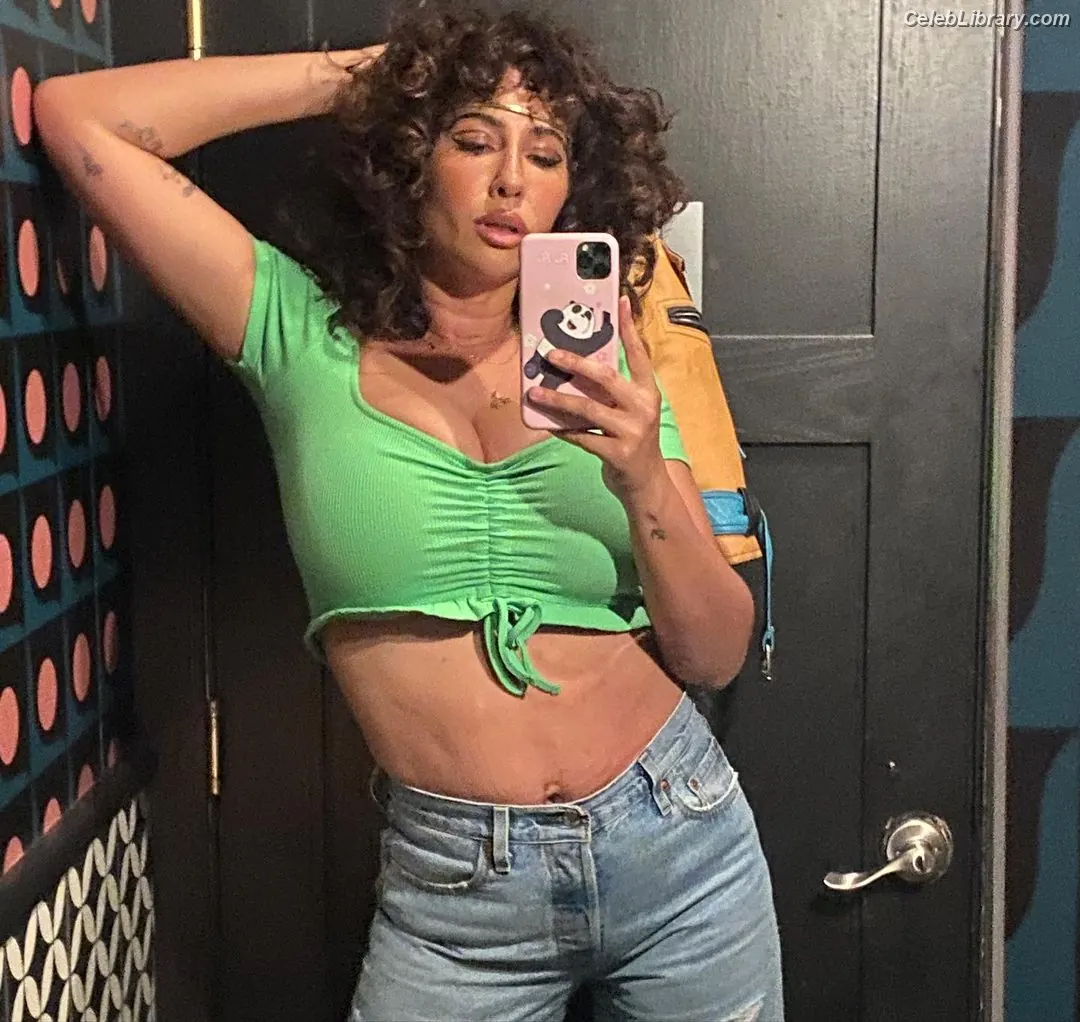 Jackie Cruz photo 15 of 118