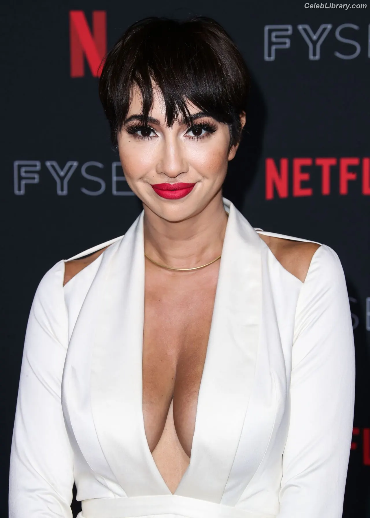 Jackie Cruz photo 6 of 118