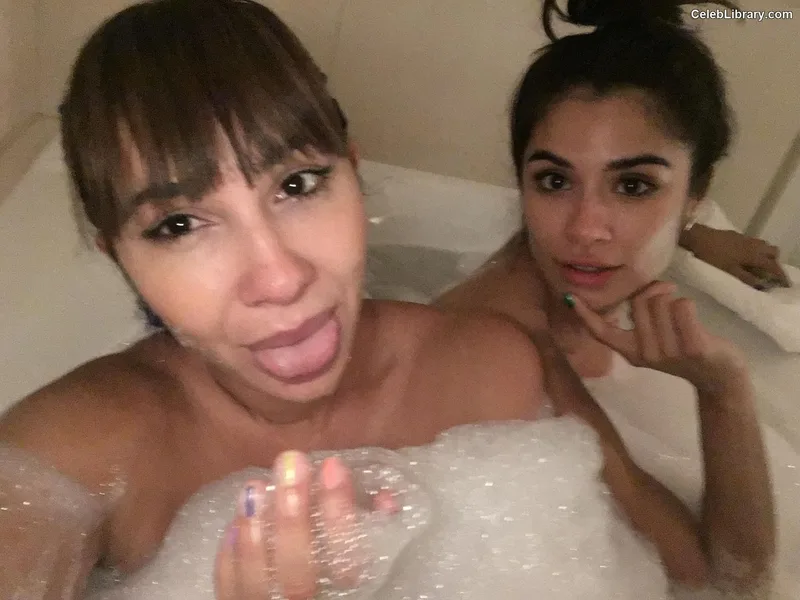 Jackie Cruz photo 3 of 119