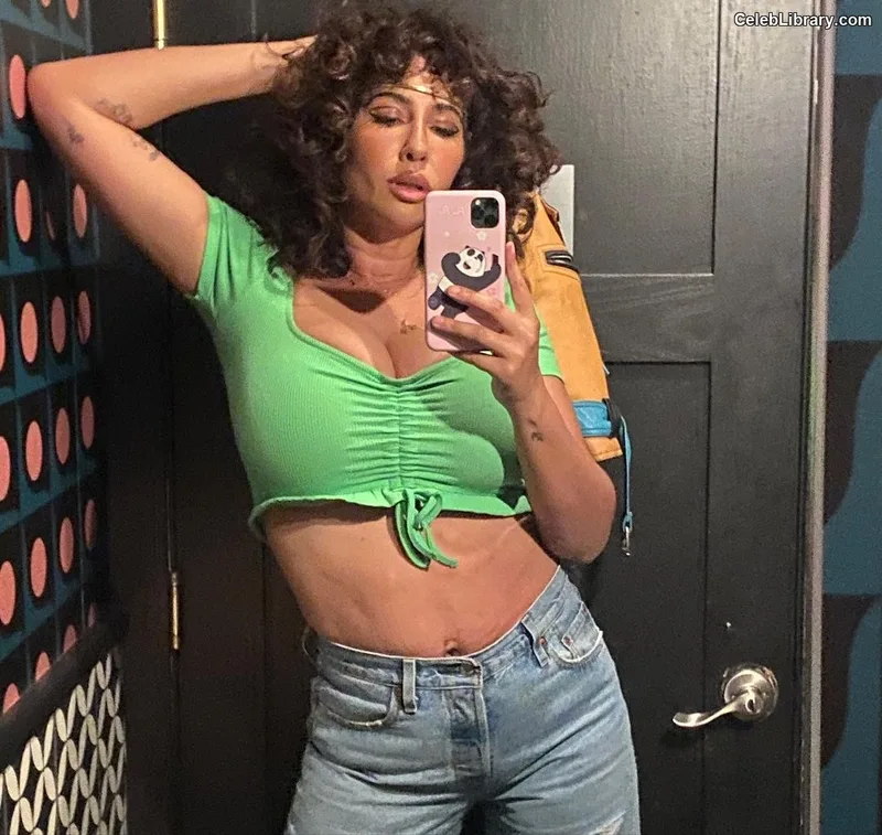 Jackie Cruz photo 15 of 119