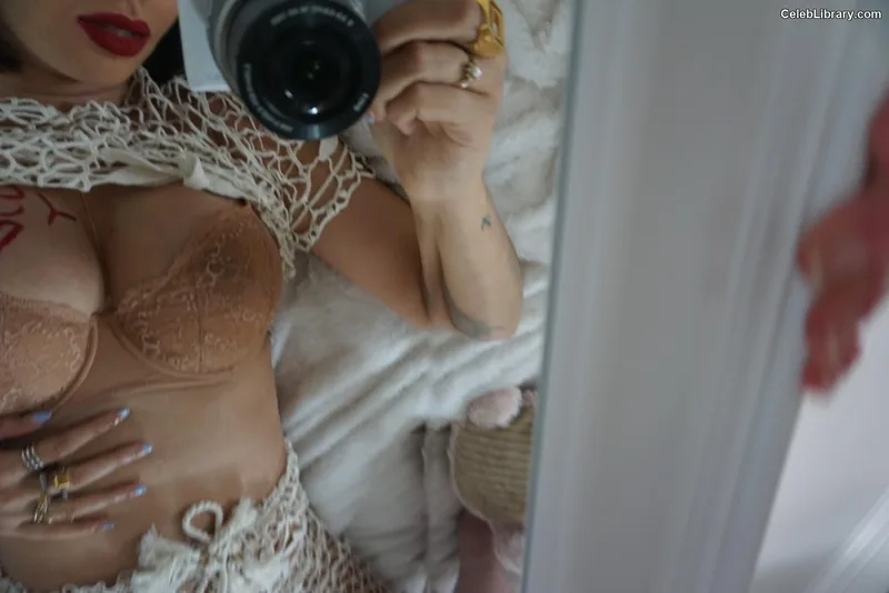Jackie Cruz photo 21 of 119