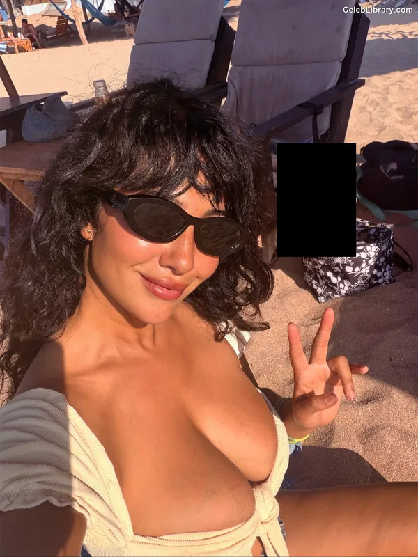 Jackie Cruz photo 6 of 119