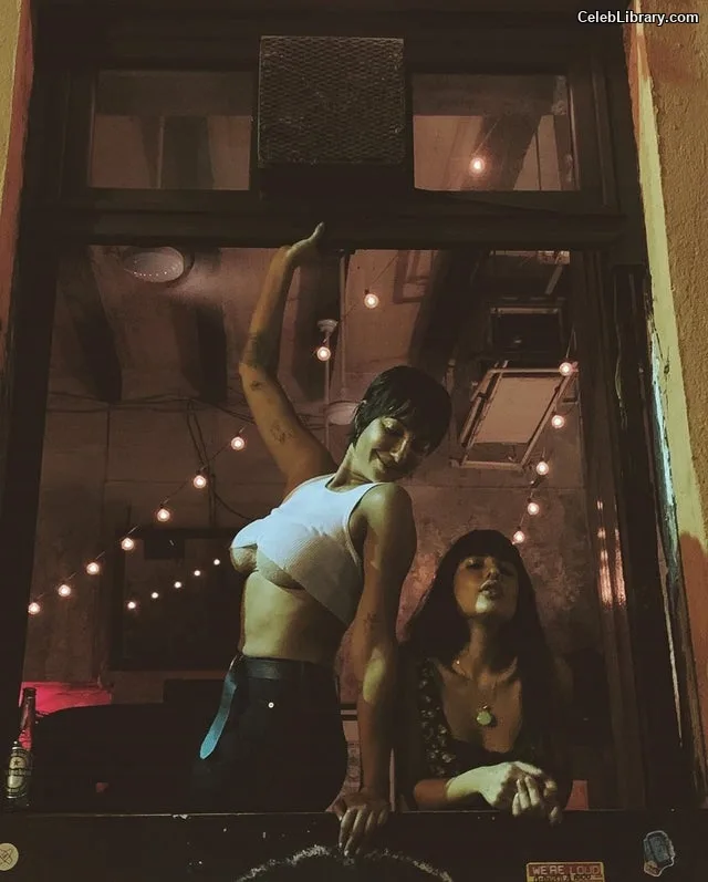 Jackie Cruz photo 7 of 119