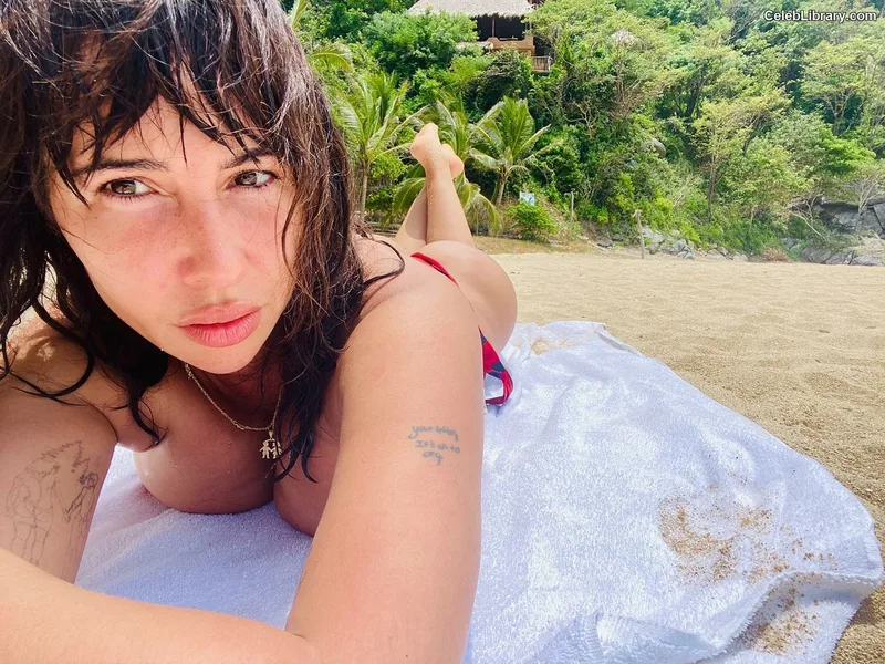 Jackie Cruz photo 15 of 119