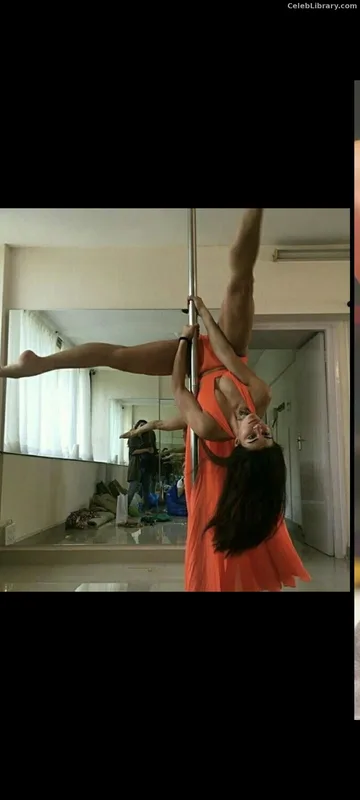 Jacqueline Fernandez photo 18 of 102